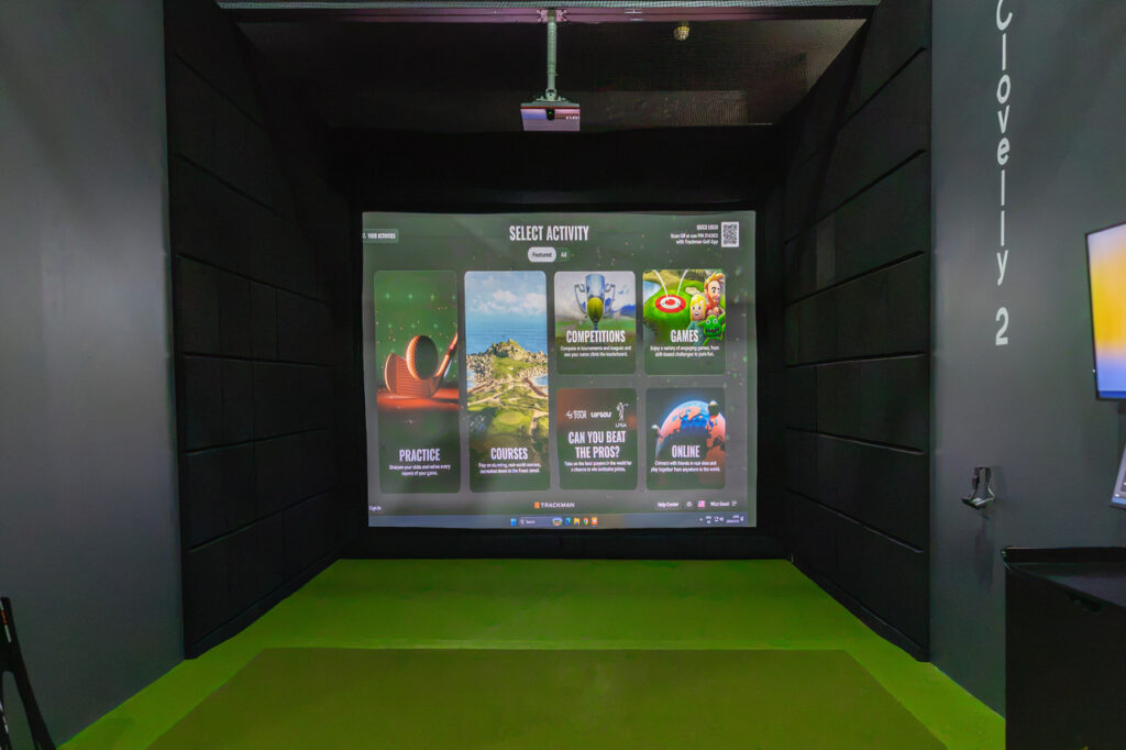 lets-entertain-u-golf-simulator-single-screen-select-activity