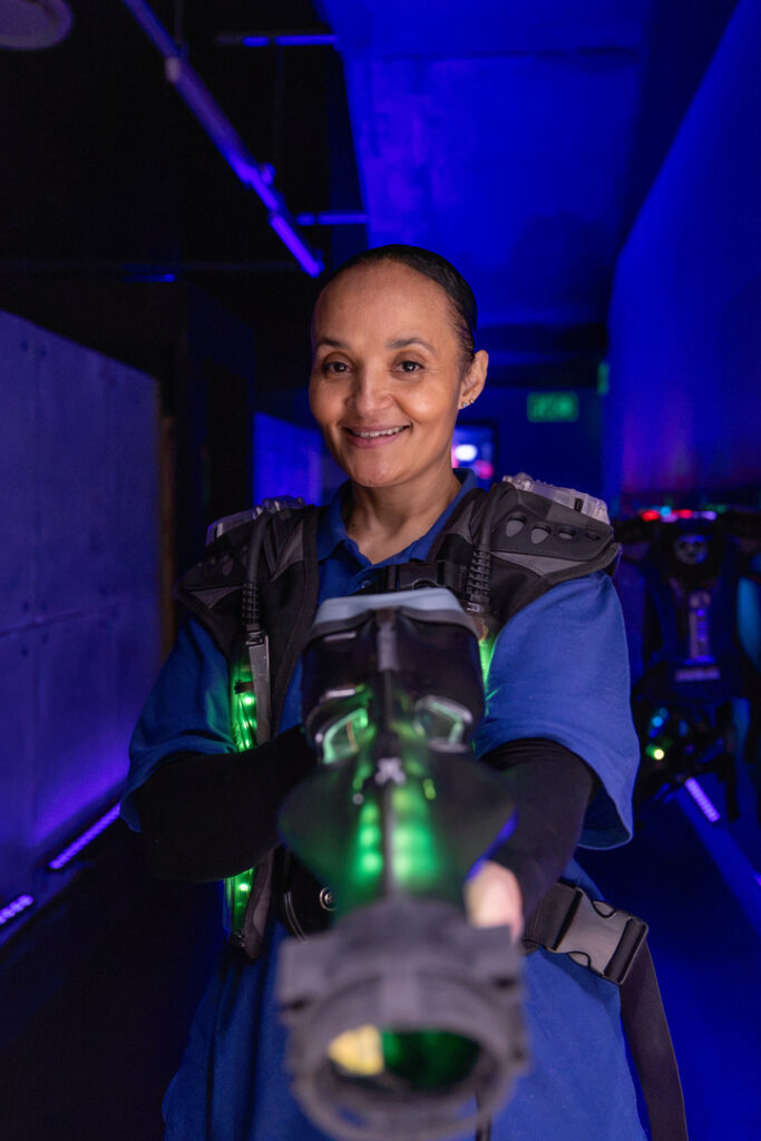 lets-entertain-u-laser-tag-player-with-vest-and-gun