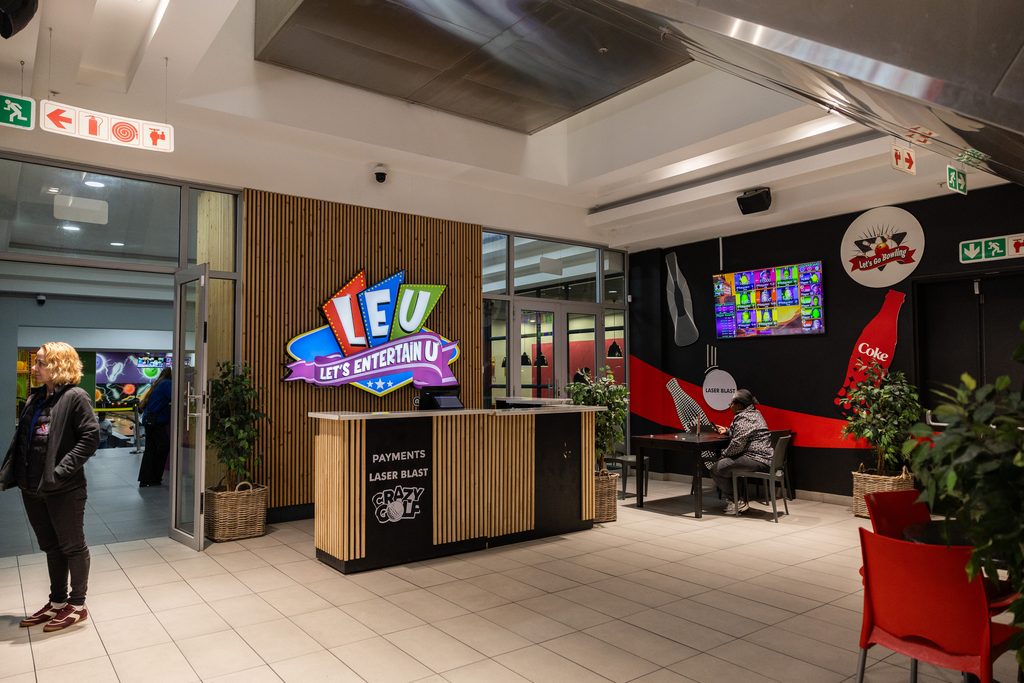 Let's Entertain U 25th Birthday: Celebrating 25 Years of Entertainment, Memories and Community 7 LEU 25th birthday 3
